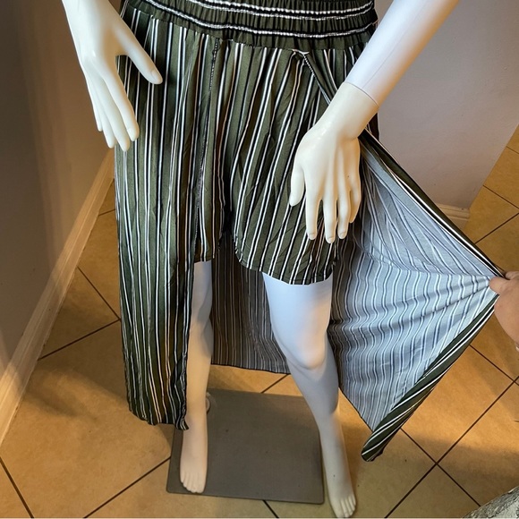 New Women’s green striped shorts romper jumpsuit size L/XL for size 14-16 - Picture 2 of 8